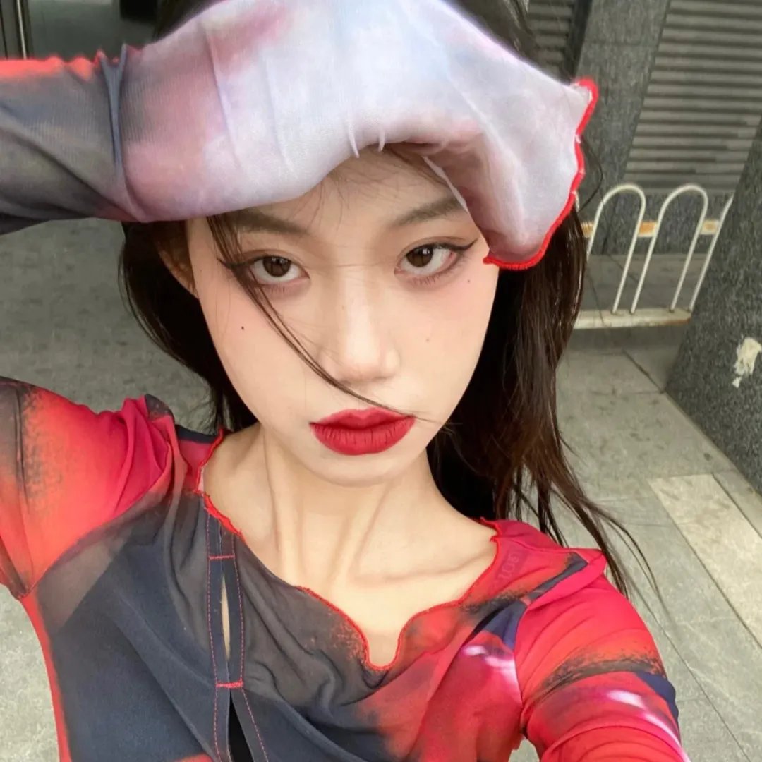 处女战士站起来封面